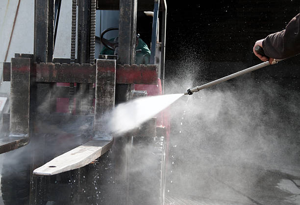 Best Garage Pressure Washing  in Bourbonnais, IL